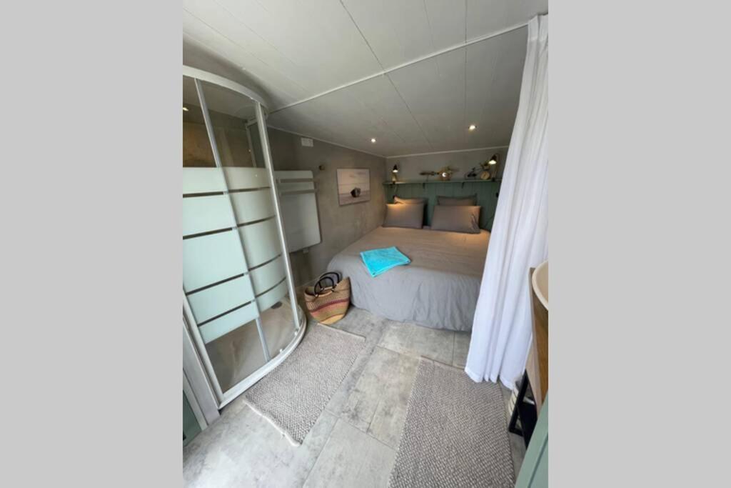 L'Oiseliere ------- Nul Part Ailleurs Villa Loix Exterior photo